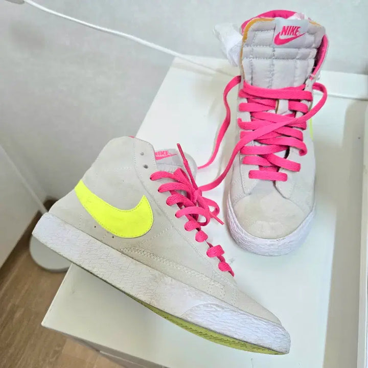 [BUNJANG] Nike Vintage Line Sneakers / 나이키 빈티지 라인 운동화