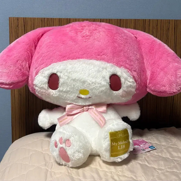 [BUNJANG] My Melody Giant Birthday Wappen Plush 45cm / 마이멜로디 기념 초대형 생일 와펜 발바닥 45cm