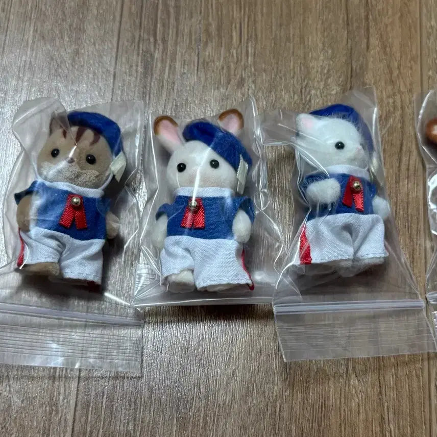 [BUNJANG] Sylvanian Families 35th Anniversary Baby Band Figures / 실바니안 패밀리 35주년 아기 음악대 밴드 피규어