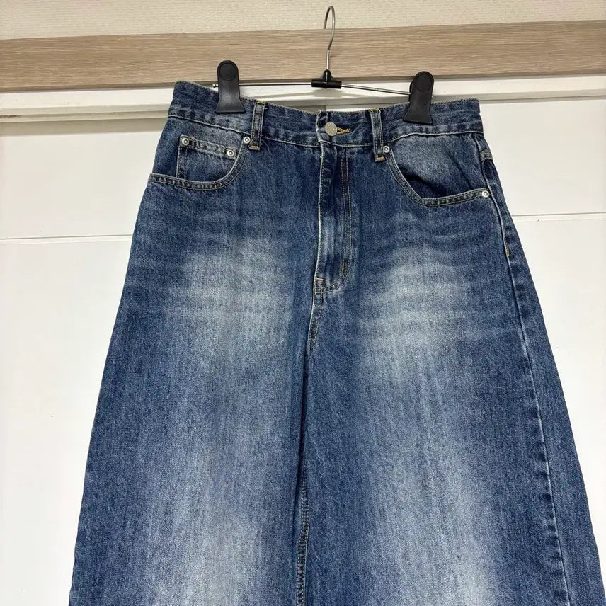 [BUNJANG] INTEMPO MOOD Lazy Boy Balloon Fit Wide Denim Pants Deep Blue / 인템포무드 레이지보이 벌룬 핏 외이드 데님 팬츠 딥블루