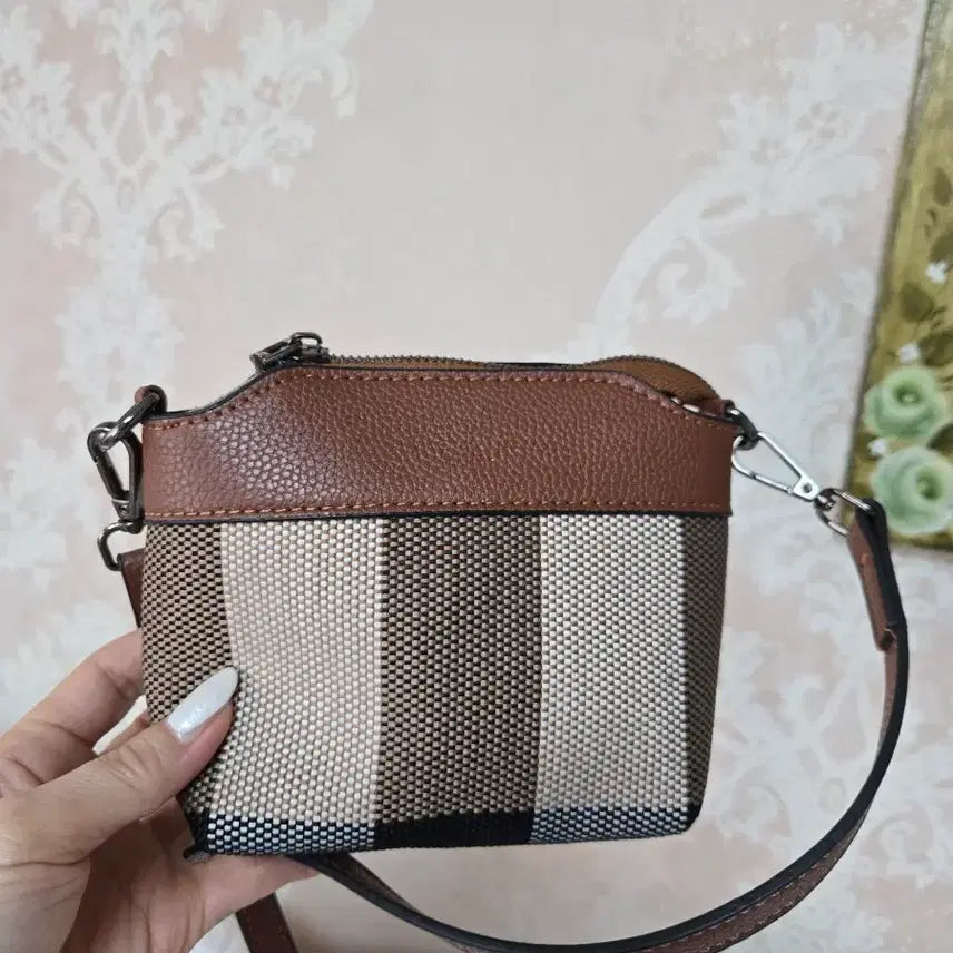 [BUNJANG] Mini Bag with Leather and Fabric Mix Pattern / 앙증맞은 가죽과페프릭믹싱패턴미니가방
