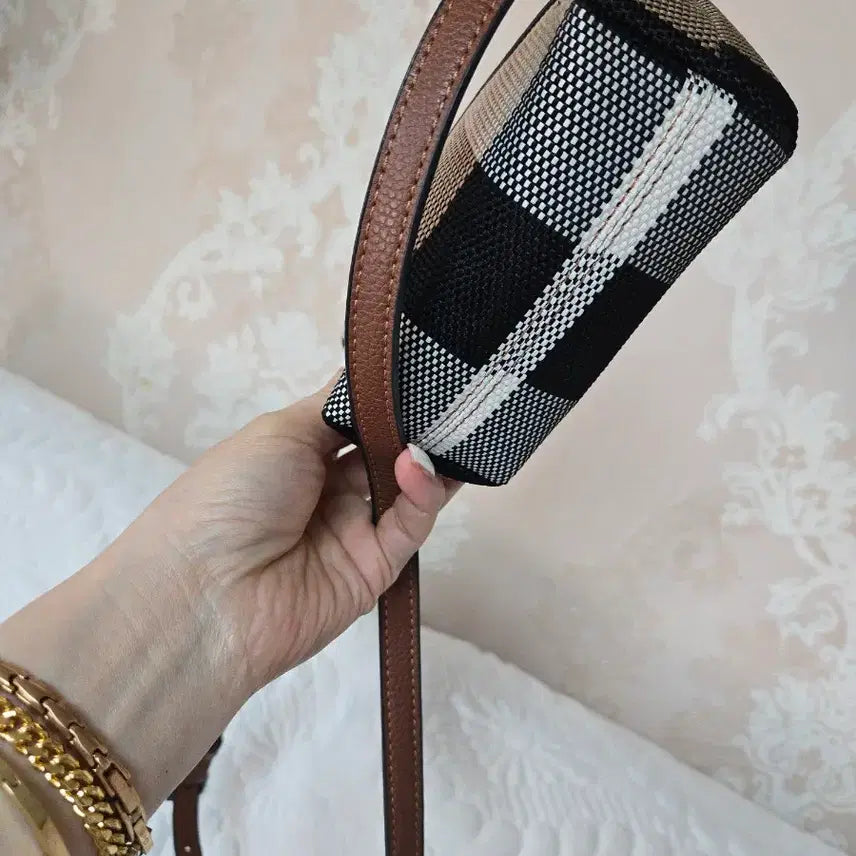 [BUNJANG] Mini Bag with Leather and Fabric Mix Pattern / 앙증맞은 가죽과페프릭믹싱패턴미니가방