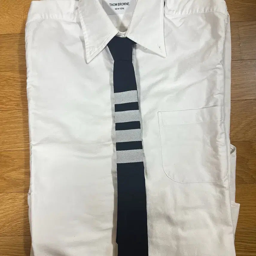 [SOLD OUT] 톰브라운 네이비 4바 넥타이