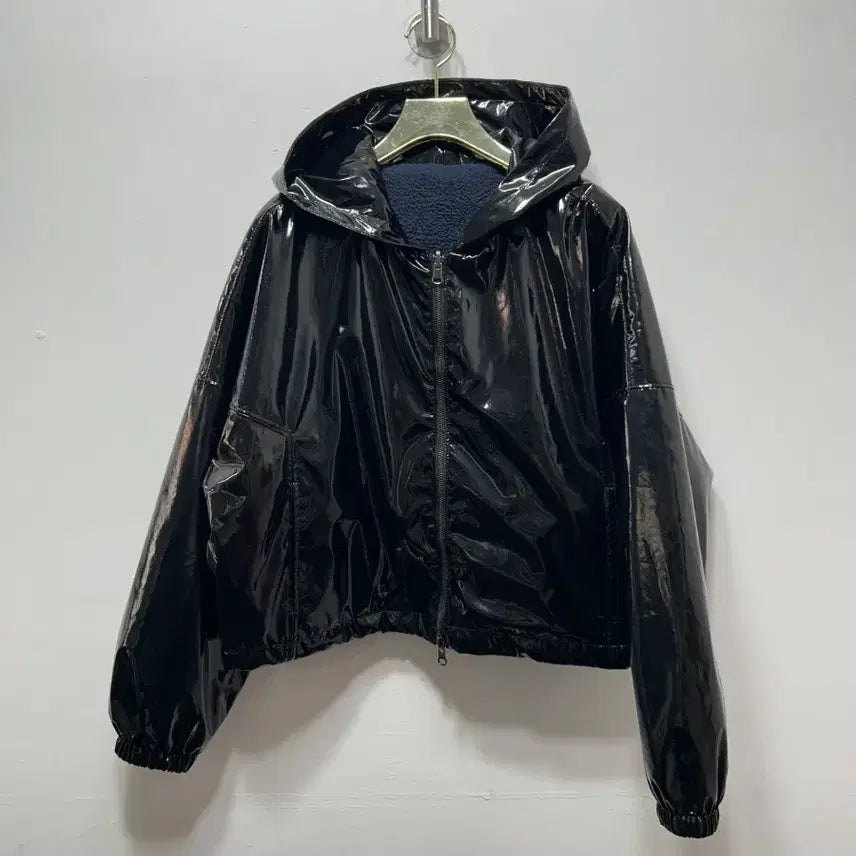[BUNJANG] Black Enamel Hooded Short Jacket - Size F / 블랙 에나멜 후드 숏 자켓 F