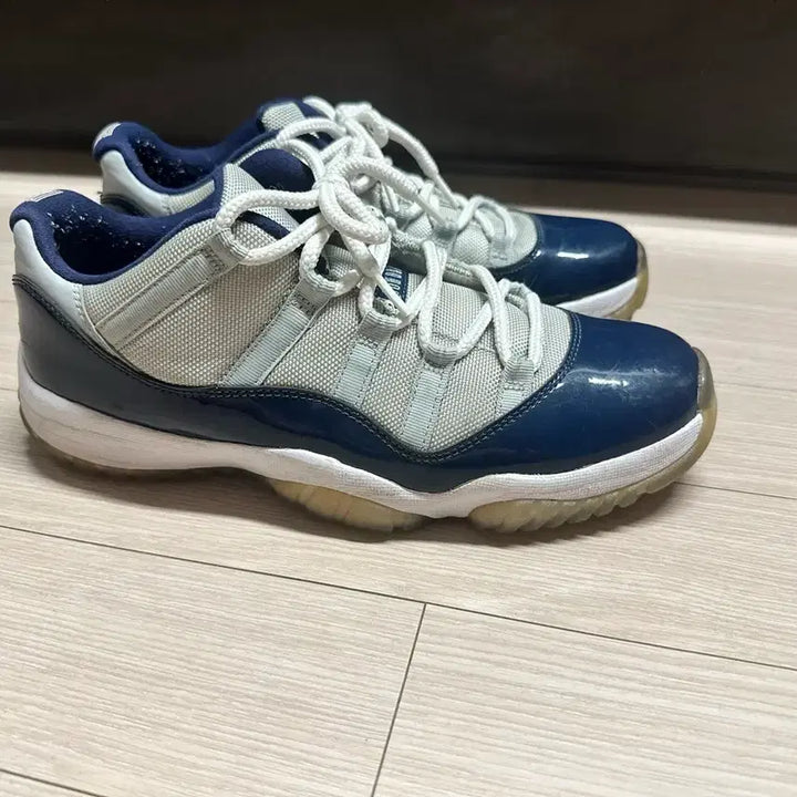 [BUNJANG] Nike Air Jordan 11 Low Georgetown / 나이키 에어 조던 11 로우 조지타운 275