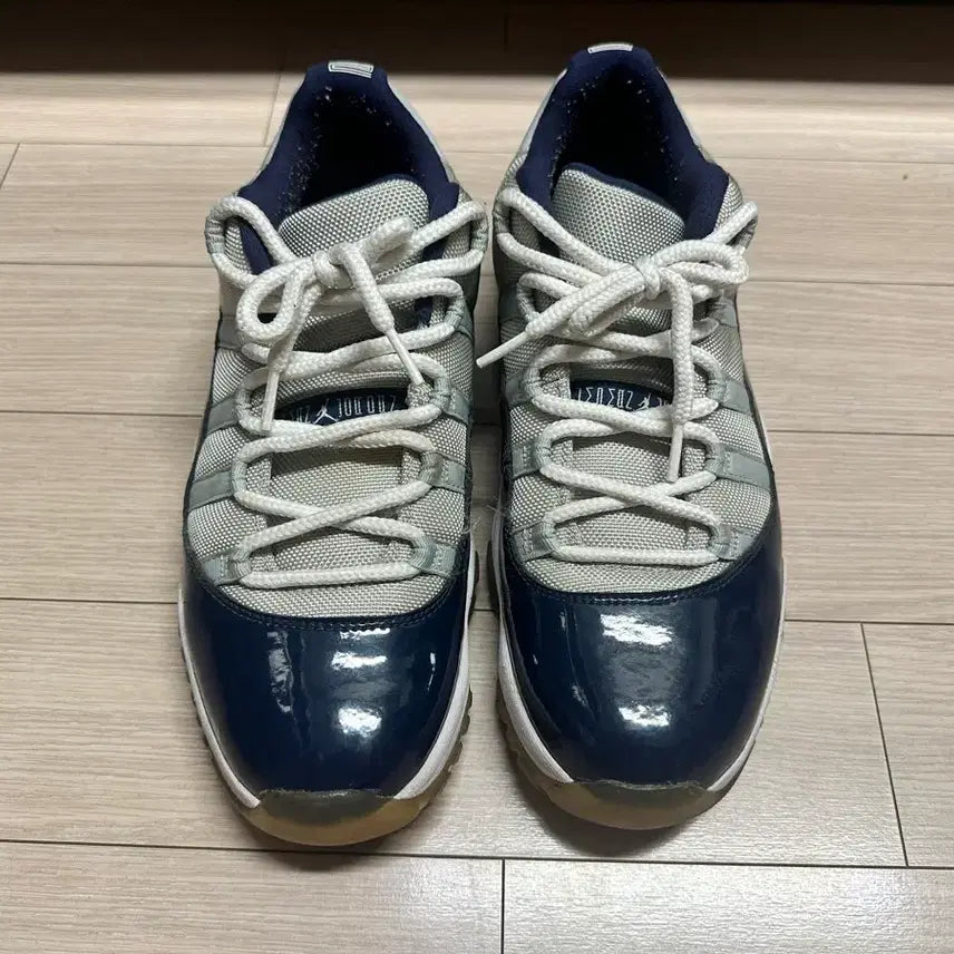 [BUNJANG] Nike Air Jordan 11 Low Georgetown / 나이키 에어 조던 11 로우 조지타운 275