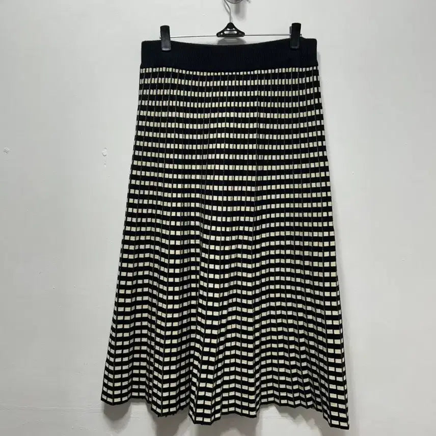[BUNJANG] Knit Pleated Skirt Black/Ivory Check / 니트 플리츠 스커트 블랙/아이보리 체크 F