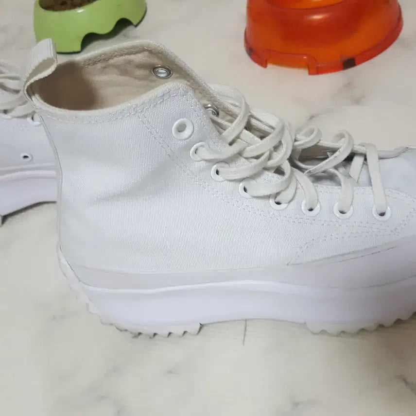 [BUNJANG] Converse Run Star Hike, Vans Sk8-Hi Sneakers / 컨버스 런스타하이탑  반스 하이탑  245사이즈