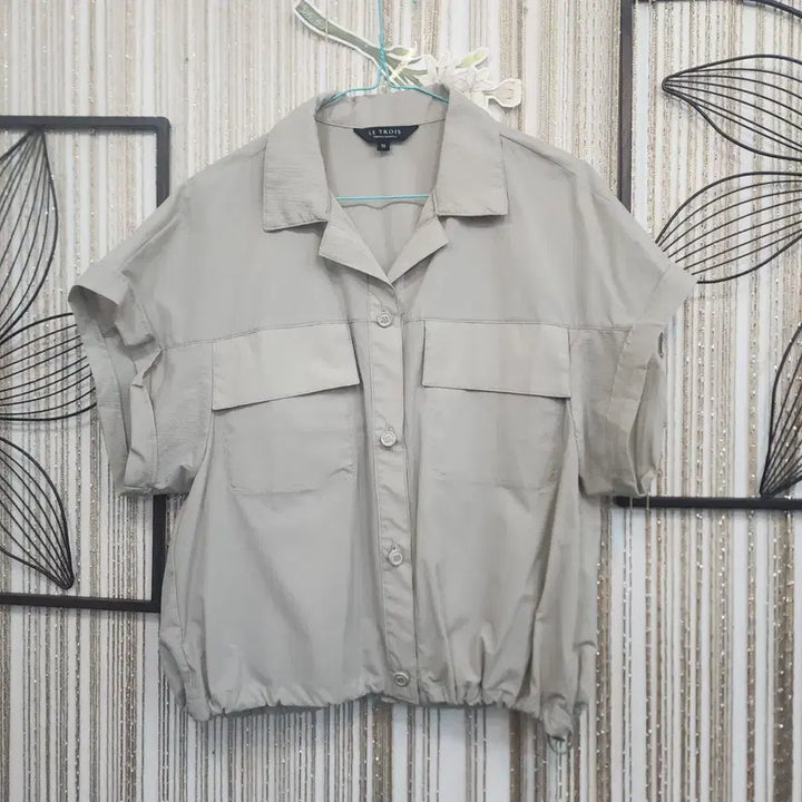 [BUNJANG] Le Trois Short Sleeve Shirt Blouse Size M / 르트루아 반팔 셔츠 블라우스 M 사이즈