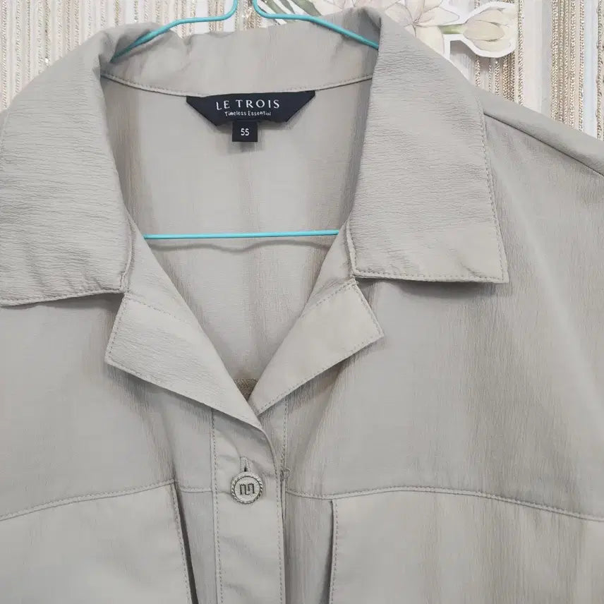 [BUNJANG] Le Trois Short Sleeve Shirt Blouse Size M / 르트루아 반팔 셔츠 블라우스 M 사이즈