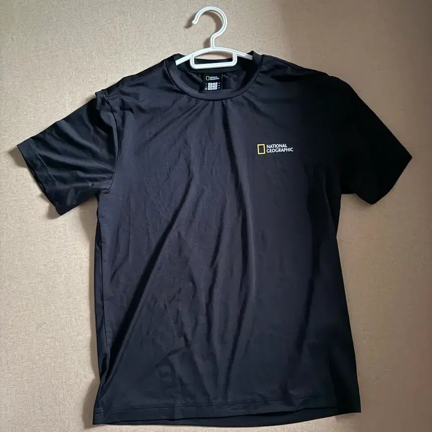 [BUNJANG] National Geographic Black Short Sleeve T-Shirt / 내셔널지오그래픽 검정 반팔 티셔츠