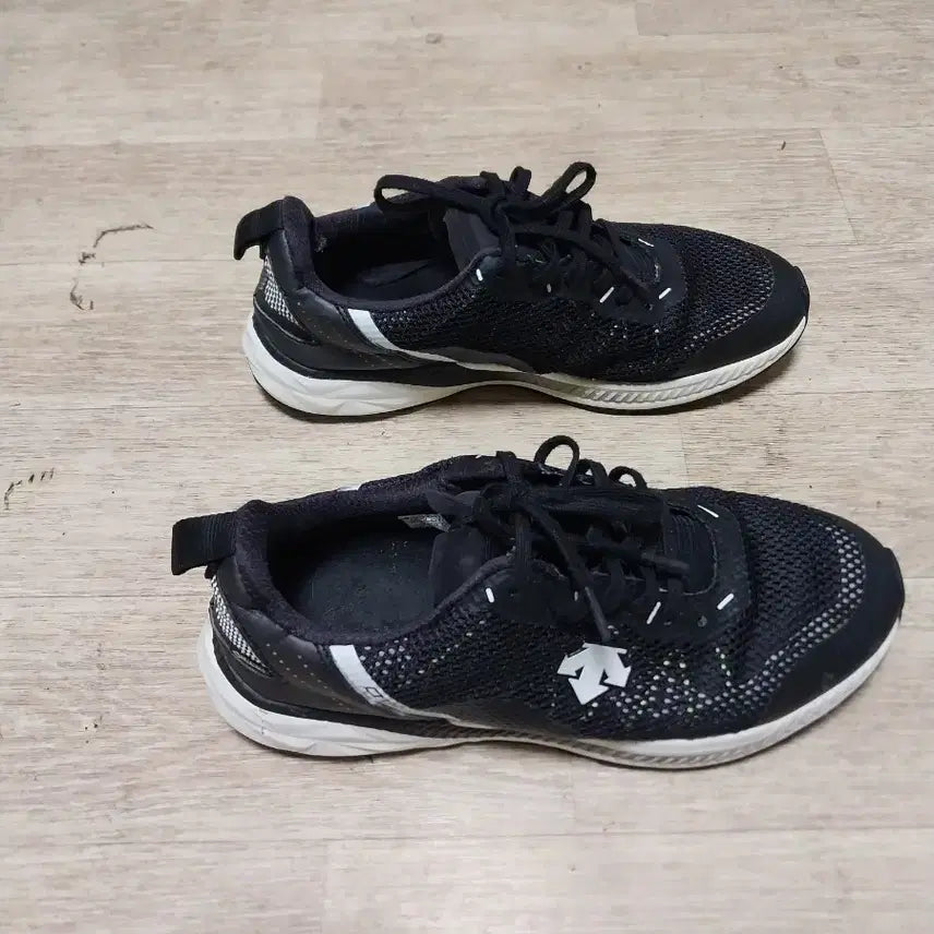 [BUNJANG] Descente Running Shoes 270 / 데상트/270) 운동화