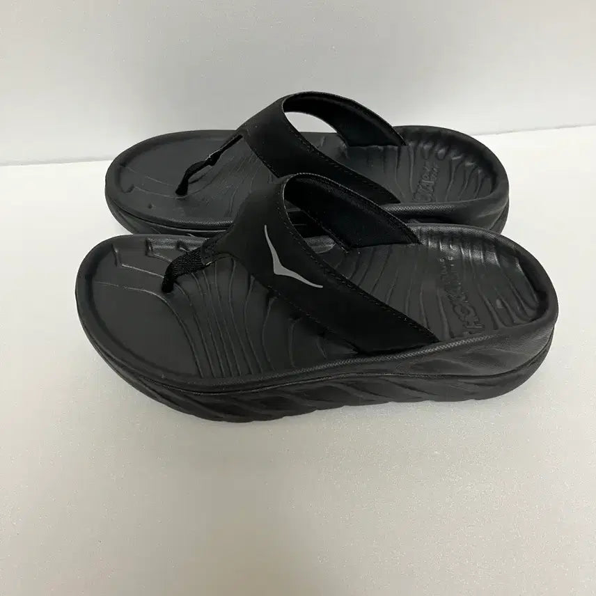 [BUNJANG] Hoka Ora Recovery Flip Black W6 230mm / 호카 오라 리커버리 플립 블랙 w6 230mm