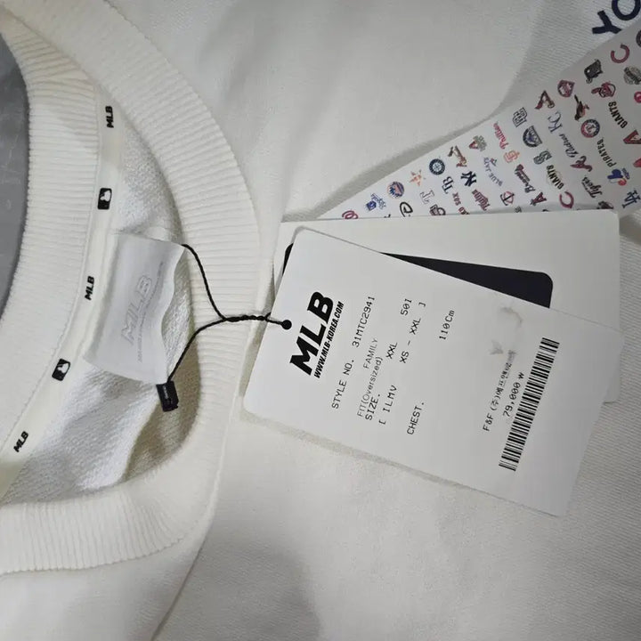 [BUNJANG] MLB New York Yankees Puppy Sweatshirt Ivory / MLB 뉴욕 양키스 강아지 맨투맨 아이보리