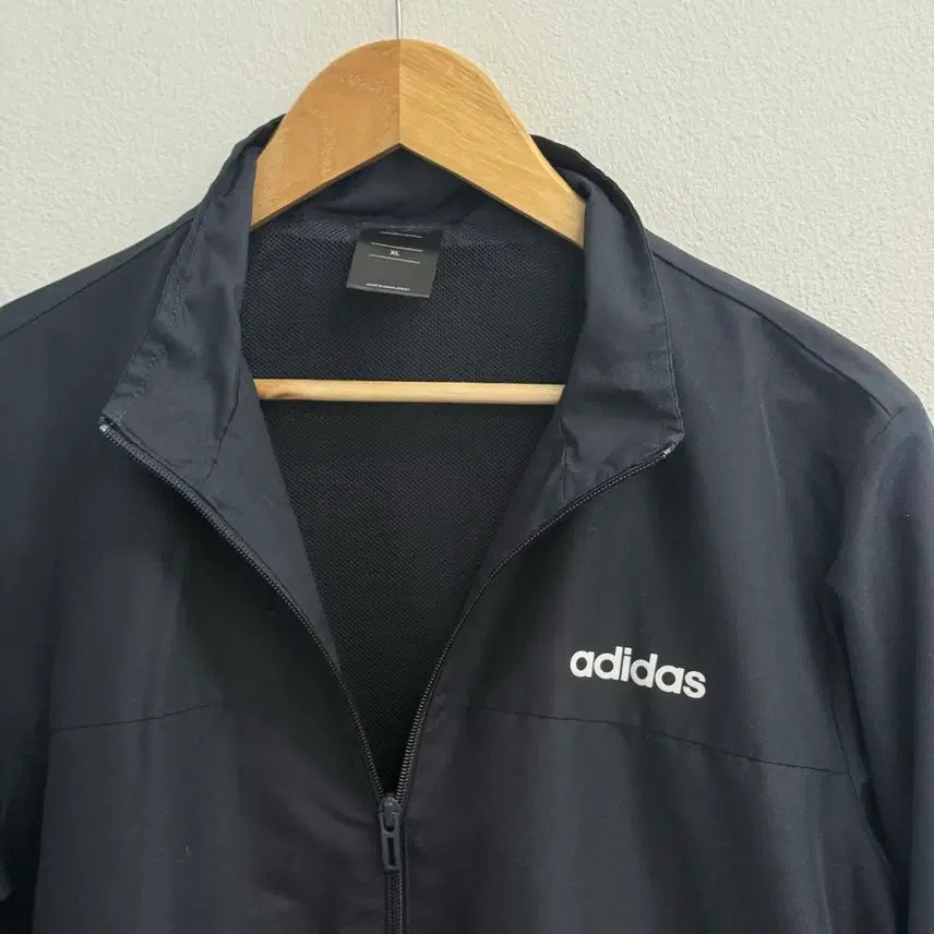 [BUNJANG] Adidas Basic Logo Windbreaker Jacket XL / 아디다스 베이직 로고 윈드 브레이커 바람막이 XL