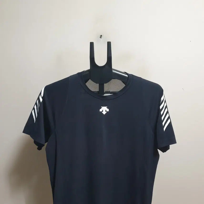 [BUNJANG] Descente T-Shirt / 데상트 반팔티셔츠/100