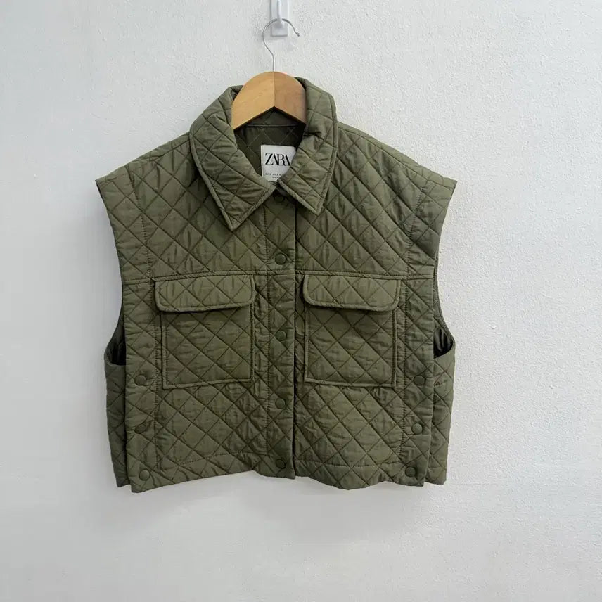 [BUNJANG] Zara Quilted Vest Olive / Zara 자라 누빔 조끼 올리브 퀄팅 조끼 S
