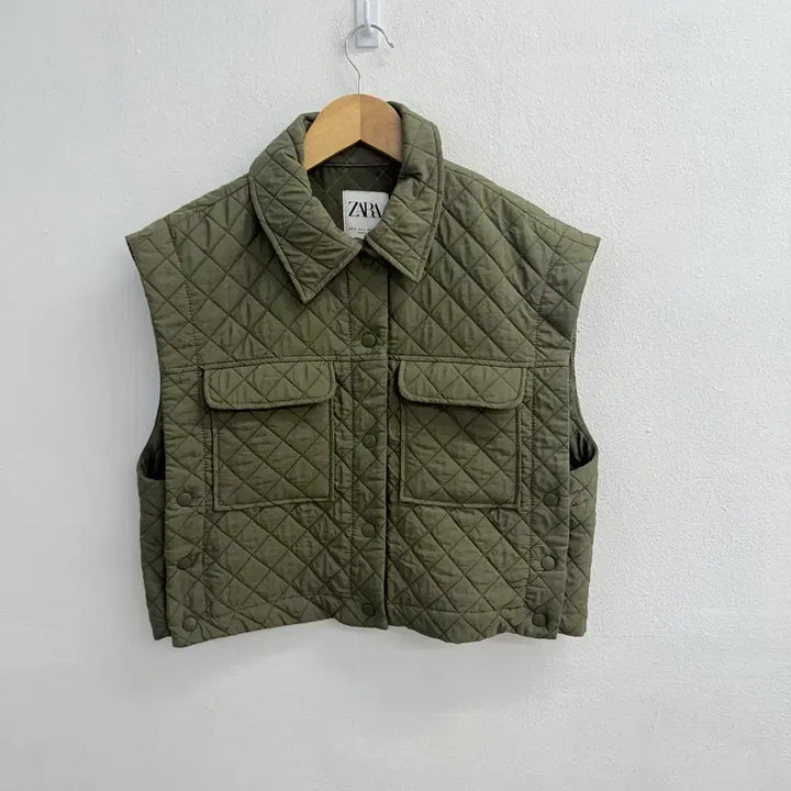 [BUNJANG] Zara Quilted Vest Olive / Zara 자라 누빔 조끼 올리브 퀄팅 조끼 S
