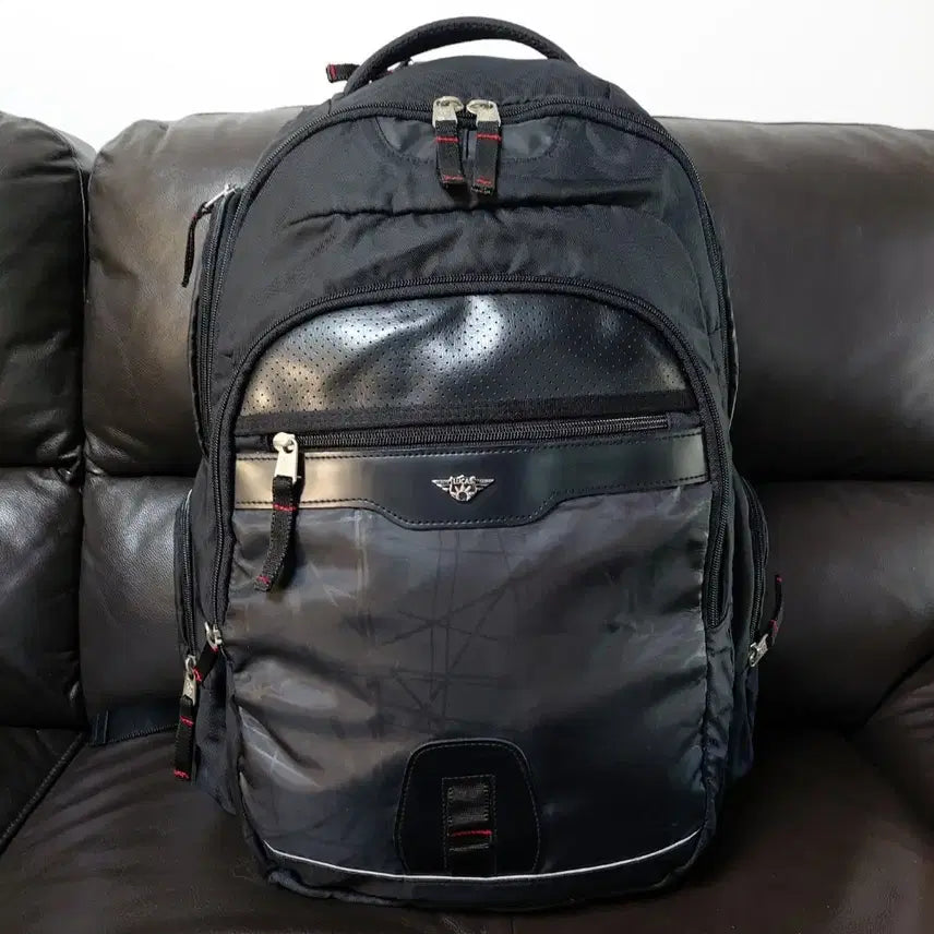 [BUNJANG] LUCAS Y2K Vintage Black Backpack / 루카스(LUCAS) Y2K 빈티지 블랙 백팩