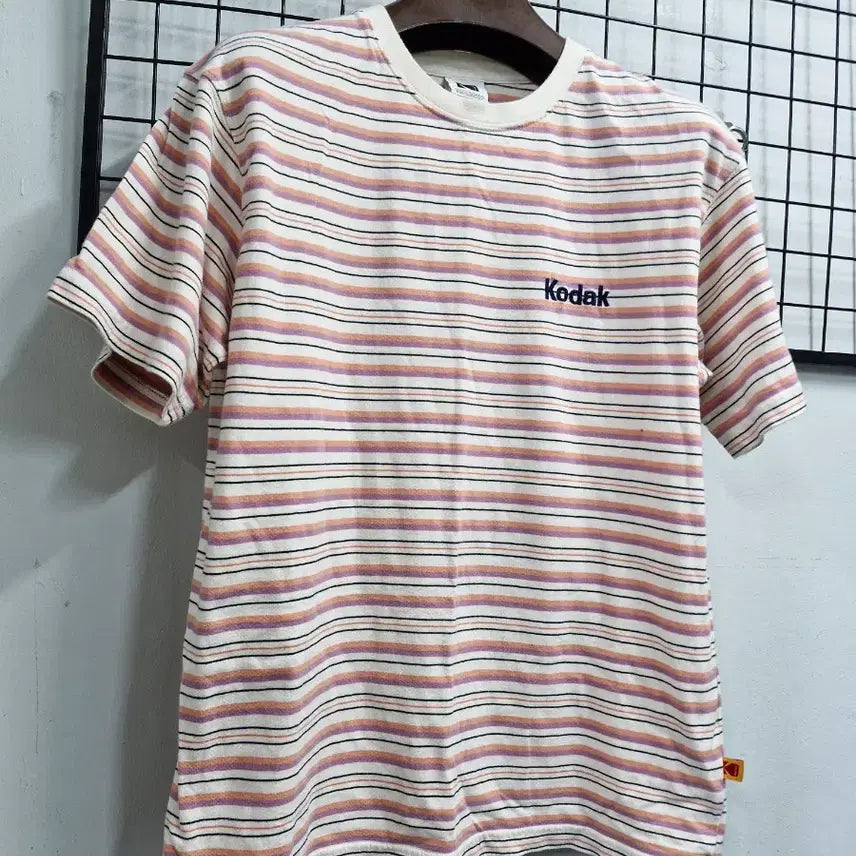 [BUNJANG] Kodak Stripe Short Sleeve T-Shirt 95M / 95M 코닥 스트라이프 반팔티.