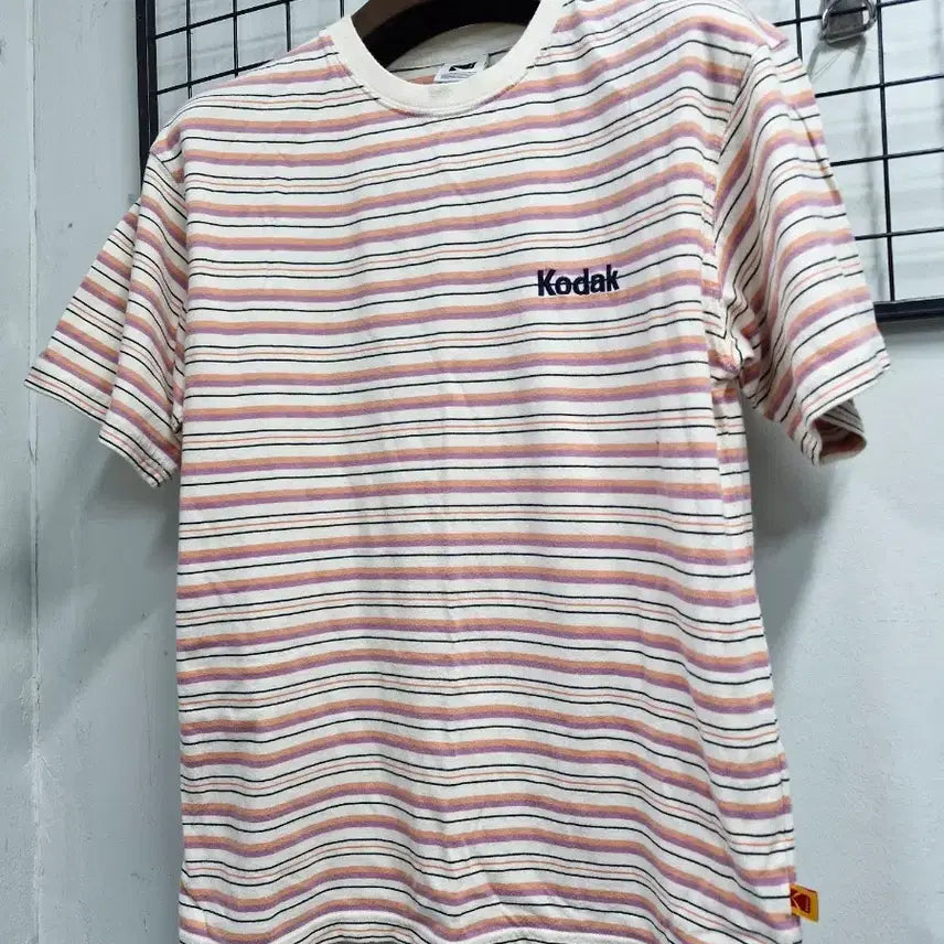 [BUNJANG] Kodak Stripe Short Sleeve T-Shirt 95M / 95M 코닥 스트라이프 반팔티.