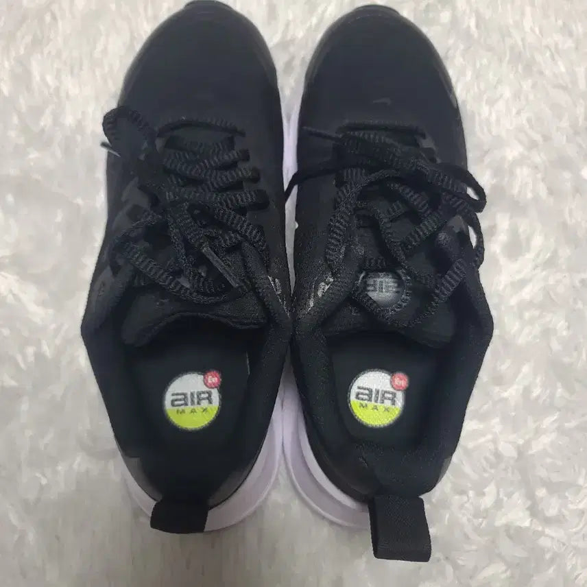 [BUNJANG] Nike Air Max Nuuksi Black 250mm / 나이키 에어맥스 누엑시스 250mm