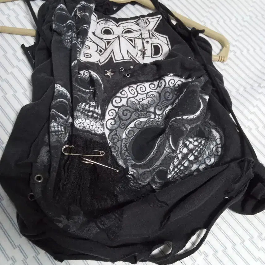 [BUNJANG] Gothic Punk Skull Print Tank Top with Gloves / 고스펑크 나시 판매. 장갑덤. 모리걸 빈티지 해골옷