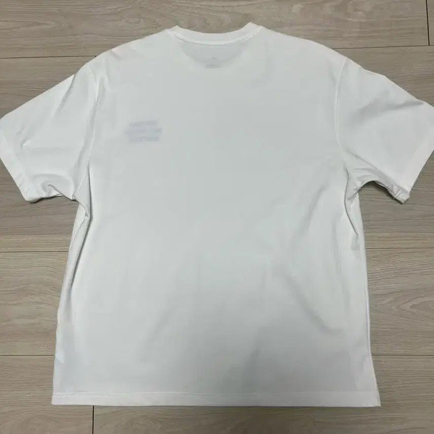 [BUNJANG] New Era Short Sleeve T-Shirt Medium / 뉴에라 반팔