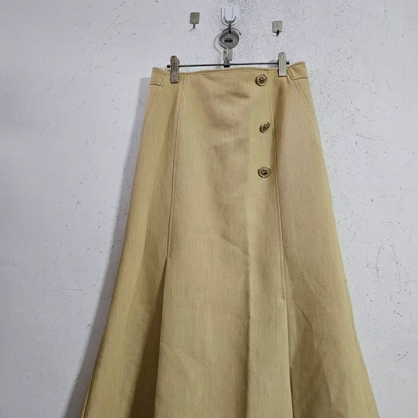 [BUNJANG] Beige Button Long Skirt / 베이지 버튼 롱 스커트