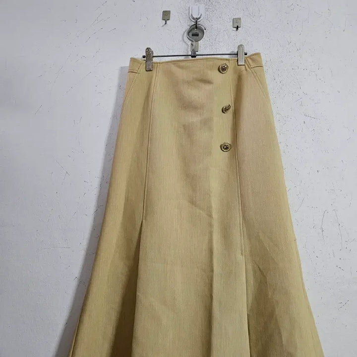 [BUNJANG] Beige Button Long Skirt / 베이지 버튼 롱 스커트