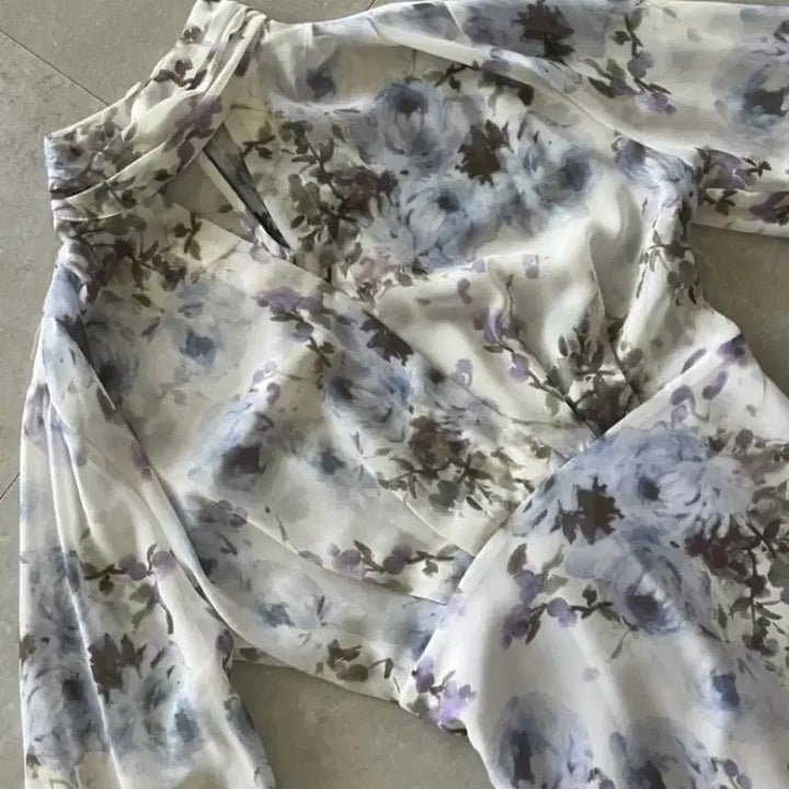 [BUNJANG] See-through Cut-out Flower Pattern Long Dress / 시스루 컷아웃 플라워 패턴 롱 원피스