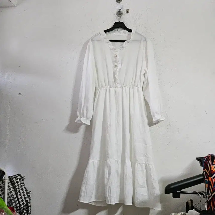 [BUNJANG] White Long Dress with Frills and Long Sleeves / 화이트 롱 원피스 프릴 긴팔