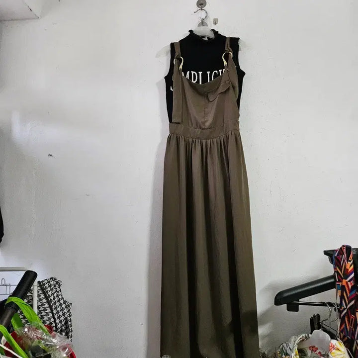 [BUNJANG] Khaki Long Jumpskirt Dress / 롱 점프스커트 원피스 카키색
