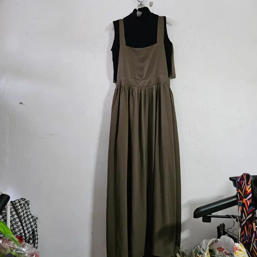 [BUNJANG] Khaki Long Jumpskirt Dress / 롱 점프스커트 원피스 카키색