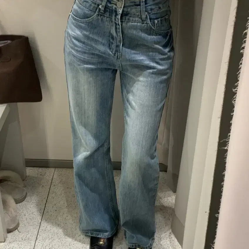 [BUNJANG] Belle Jjud Lace Denim Pants / 벨르주드 레이스 데님