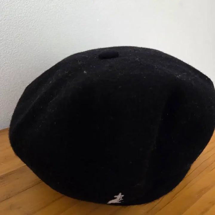 [BUNJANG] Kangol Black Beret Hat / 캉골 블랙 베레모