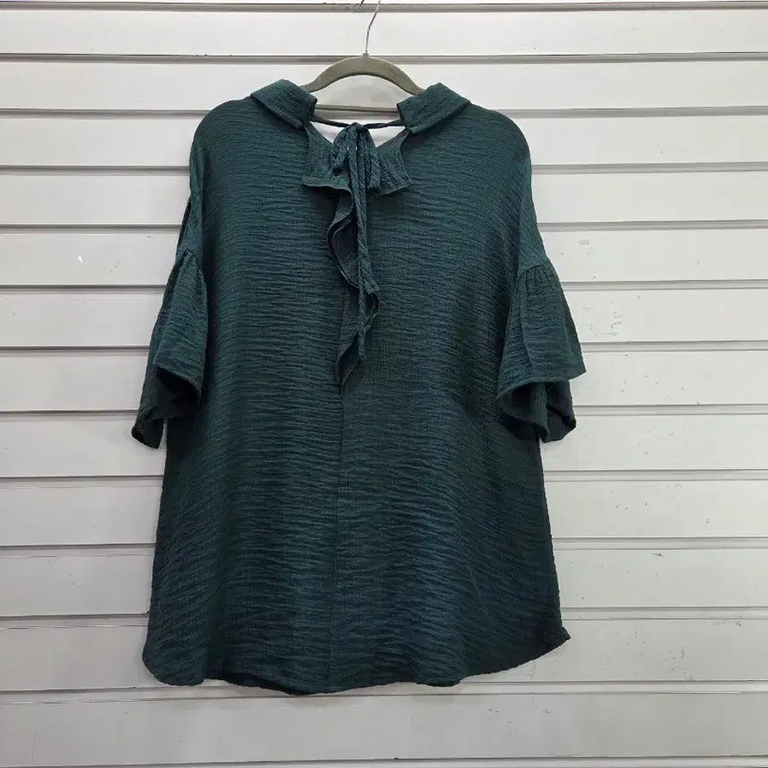 [BUNJANG] Green Front Tie Detail Blouse Size 66 / 그린 앞끈장식 블라우스 66/보물찾기천사