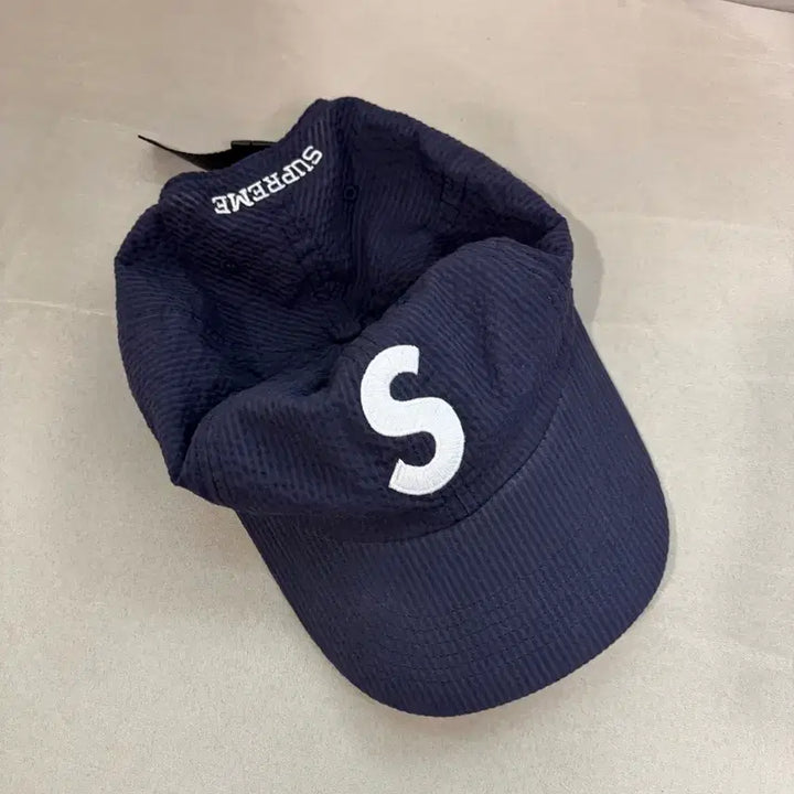 [BUNJANG] Supreme Seersucker S Logo 6-Panel Navy - 24SS / 슈프림 시어서커 S 로고 6-패널 네이비 - 24SS