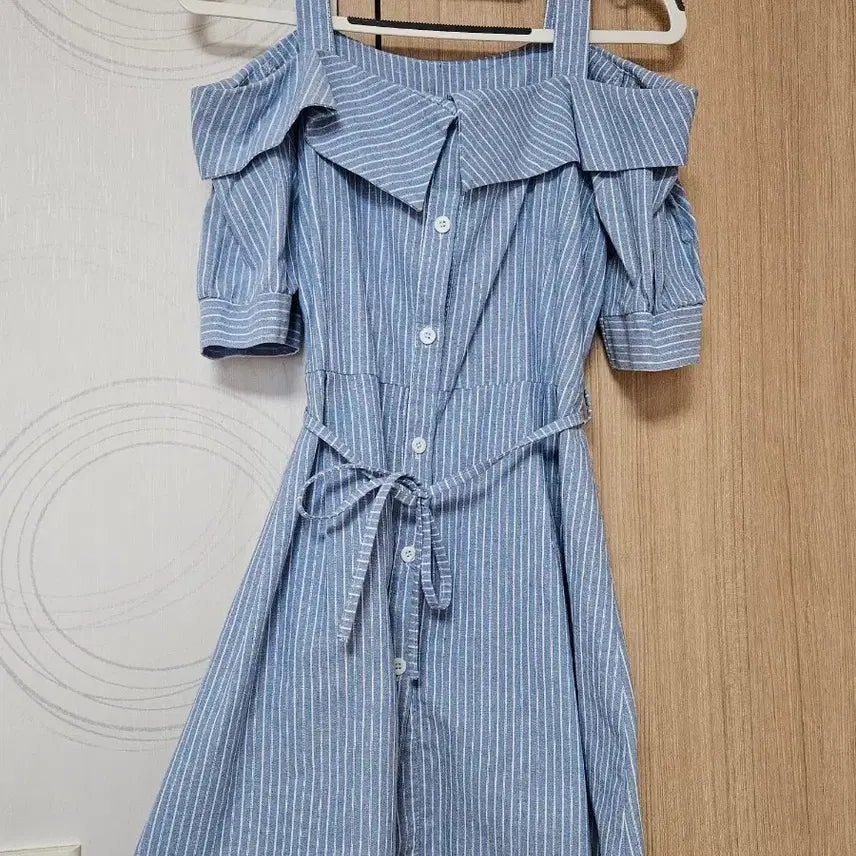 [BUNJANG] Off-Shoulder Shirt Dress / 셔츠형 오프숄더 원피스
