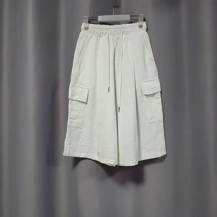 [SOLD OUT] 화이트 카고 버뮤다 팬츠