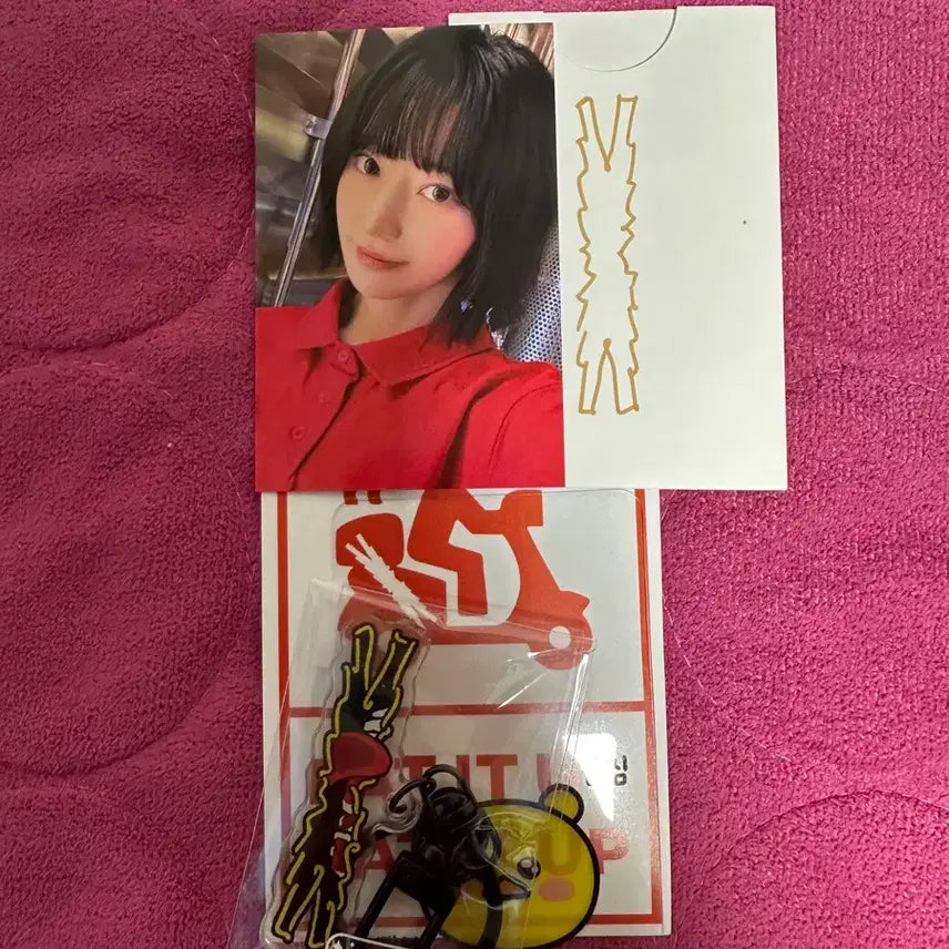 [BUNJANG] LE SSERAFIM Sakura Spaghetti 1st Week Lucky Draw Photocard + FIMZ CLUB Clear Photocard + Keyring / 르세라핌 사쿠라 스파게티 1주차 공방포카+핌즈클럽 투명포카+키링