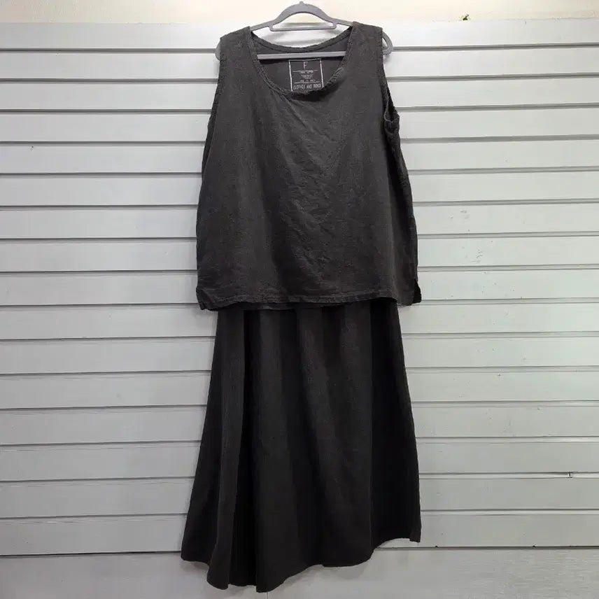 [BUNJANG] Charcoal Cotton Vest and Skirt Set / 챠콜톤 면원단 조끼.스커트 세트/보물찾기천사