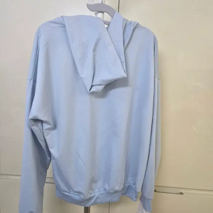 [BUNJANG] VICTORY Lettering Sky Blue Hoodie / VICTORY 레터링 하늘색 후드티