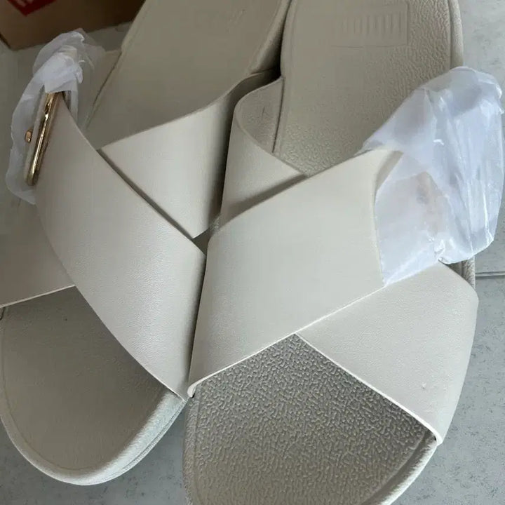 [BUNJANG] Fitflop Lulu Leather Sandals (235) / 핏플랍 루루 레더 샌들 235 새제품