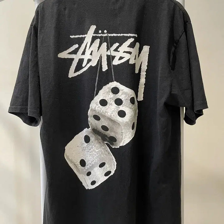 [BUNJANG] Stussy Fuzzy Dice T-Shirt Black / [L] 스투시 퍼지 다이스 티셔츠 블랙