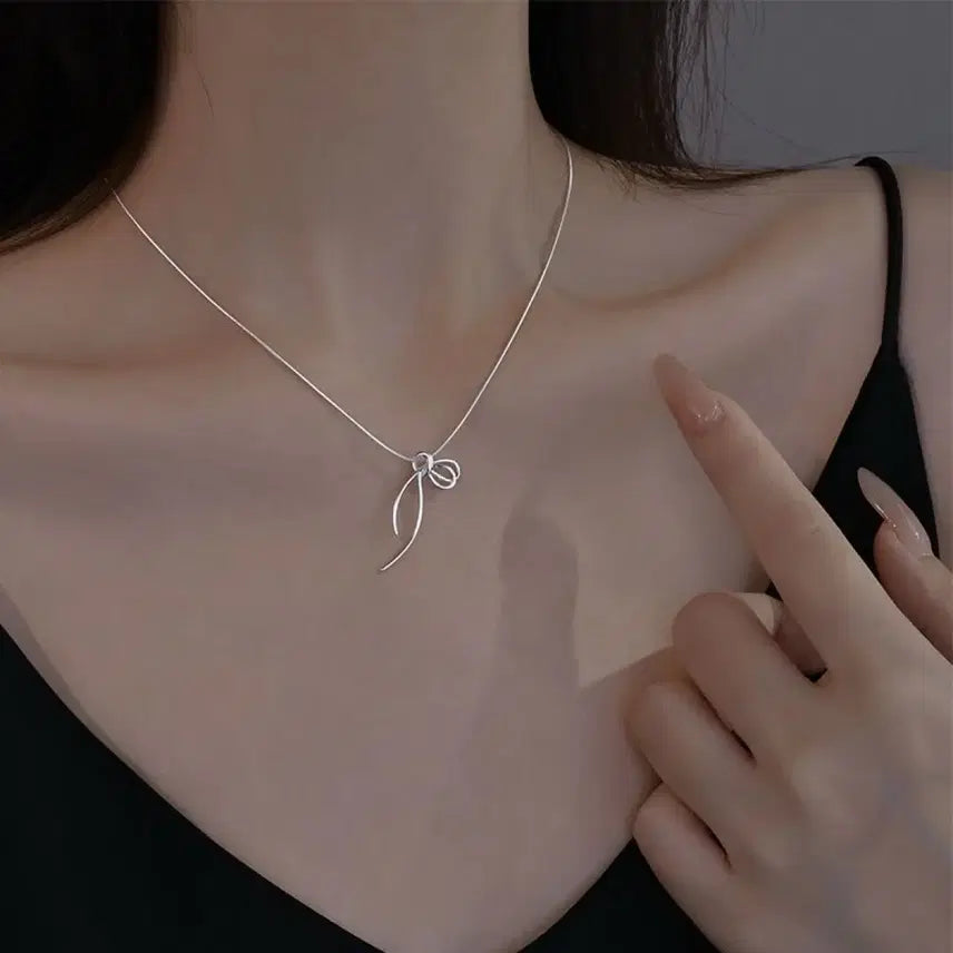 [BUNJANG] 925 Silver Ribbon Knot Necklace / 925실버 리본 매듭 목걸이