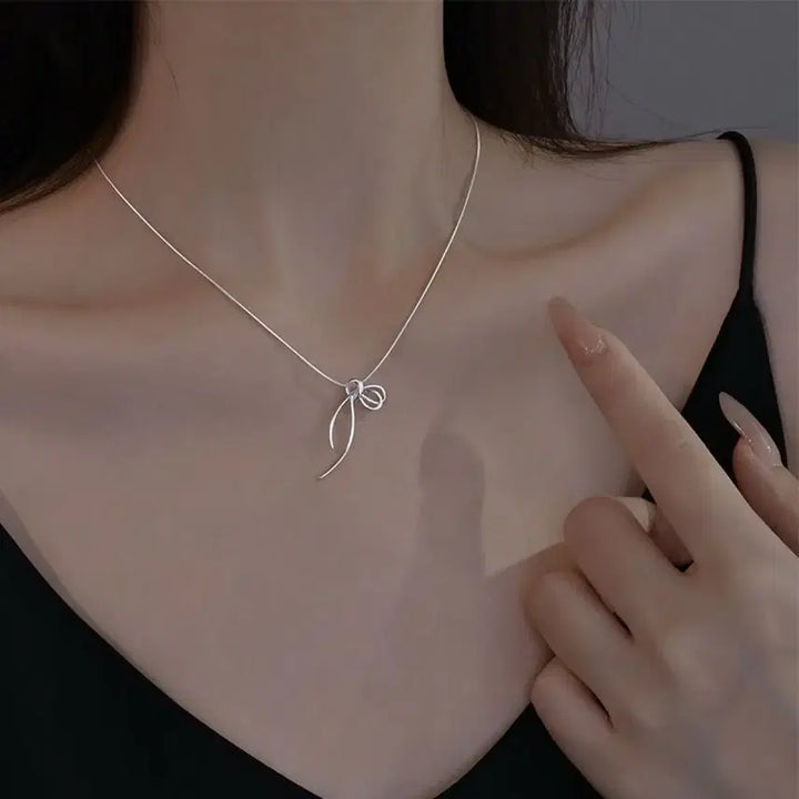 [BUNJANG] 925 Silver Ribbon Knot Necklace / 925실버 리본 매듭 목걸이