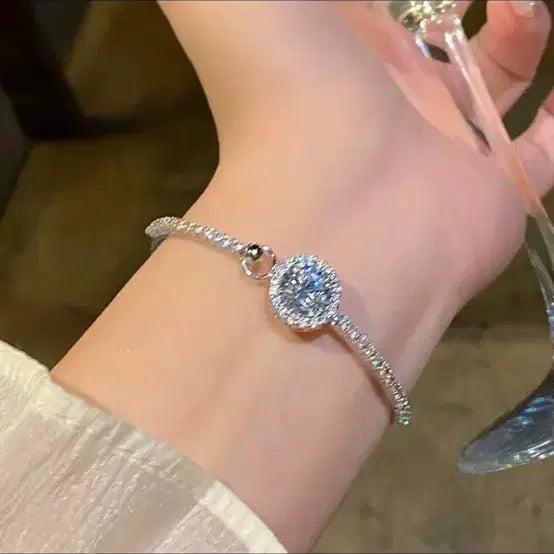 [BUNJANG] Big Stone Bracelet, Adjustable, Silver-tone / 빅스톤 팔찌 / 고급스러운 반짝임 팔찌