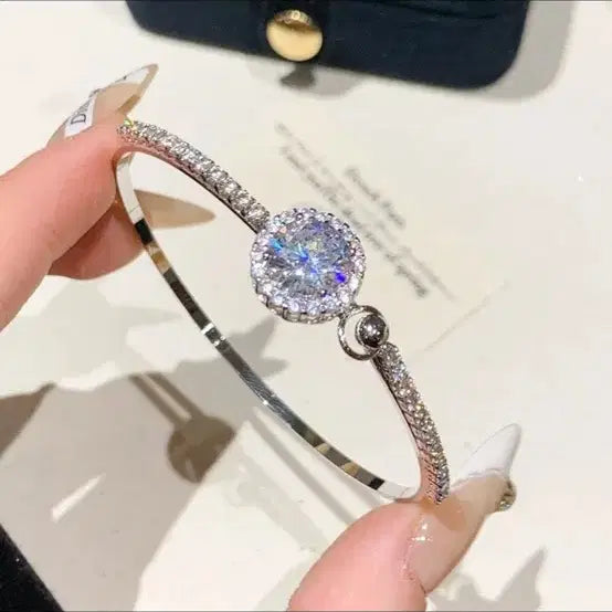 [BUNJANG] Big Stone Bracelet, Adjustable, Silver-tone / 빅스톤 팔찌 / 고급스러운 반짝임 팔찌