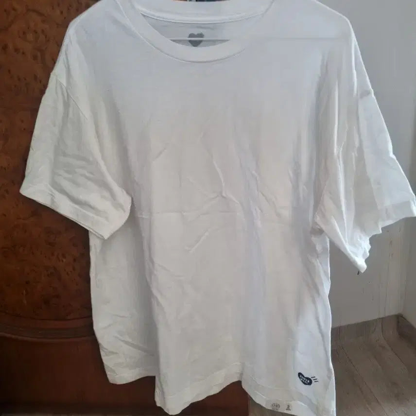 [BUNJANG] Human Made White Short Sleeve T-Shirt Blue Heart Logo M / 휴먼메이드흰색반팔티블루하트로고.  M
